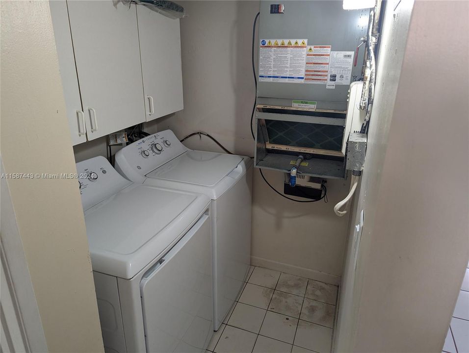 For Rent: $2,300 (2 beds, 2 baths, 755 Square Feet)
