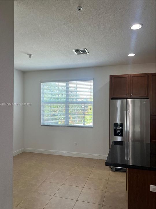 Active With Contract: $3,600 (3 beds, 3 baths, 2099 Square Feet)