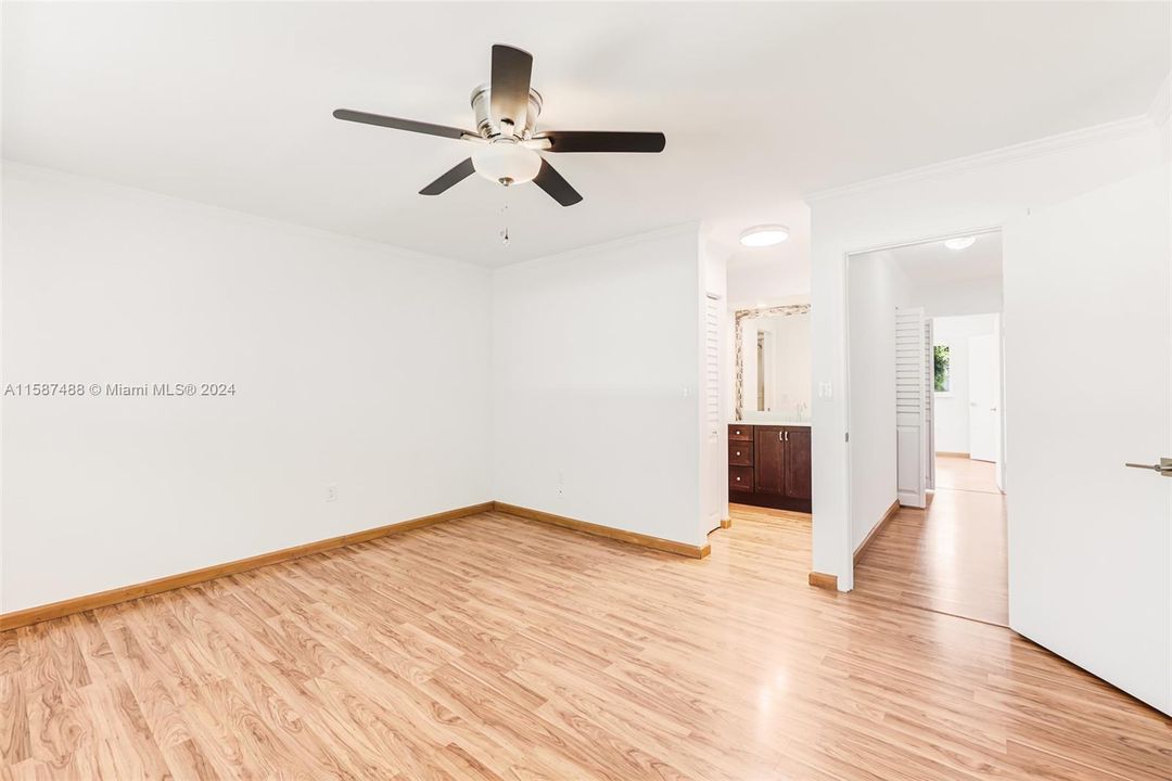 Recently Rented: $3,000 (2 beds, 2 baths, 1282 Square Feet)