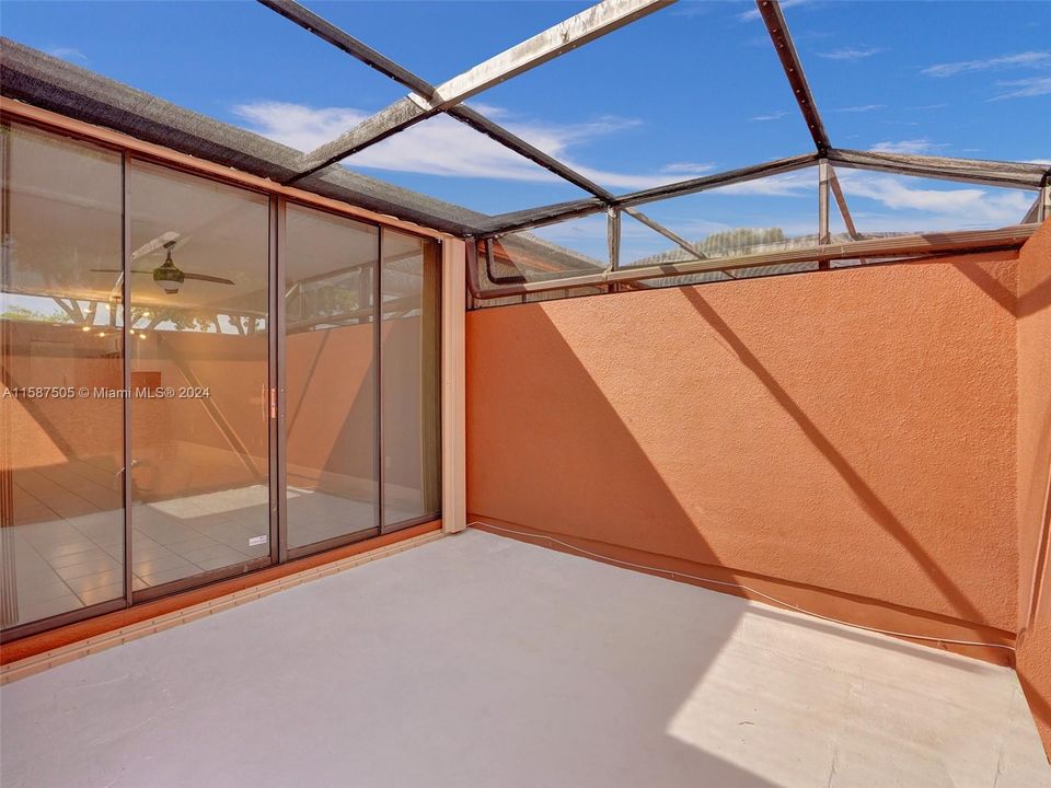 Vendido Recientemente: $437,500 (3 camas, 2 baños, 1299 Pies cuadrados)