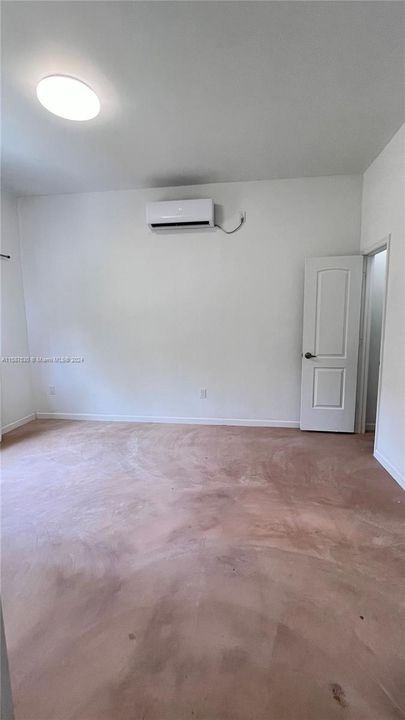 Recently Rented: $1,800 (1 beds, 1 baths, 3712 Square Feet)