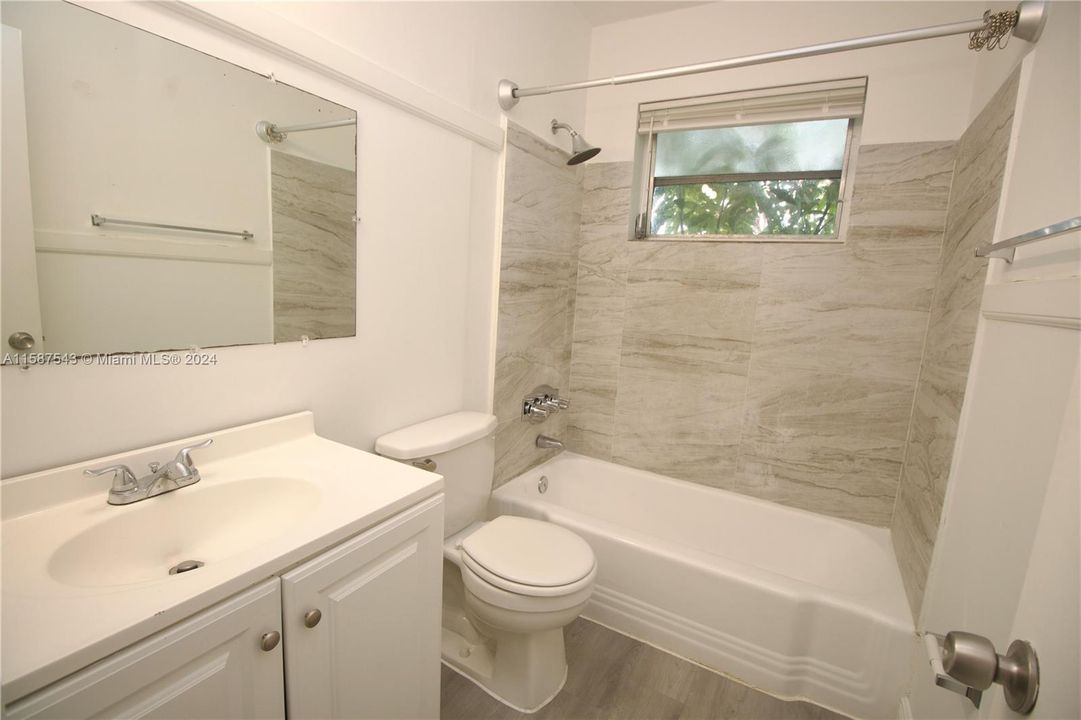 Active With Contract: $1,500 (1 beds, 1 baths, 5580 Square Feet)