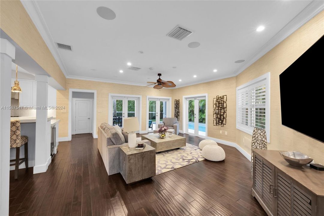 Active With Contract: $2,575,000 (4 beds, 3 baths, 3149 Square Feet)