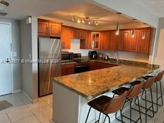 For Sale: $359,000 (1 beds, 1 baths, 950 Square Feet)