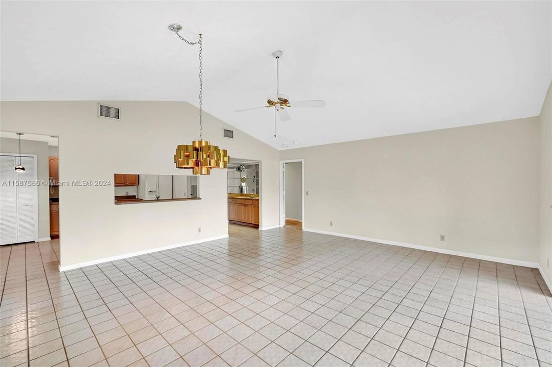 For Sale: $429,000 (2 beds, 2 baths, 1627 Square Feet)