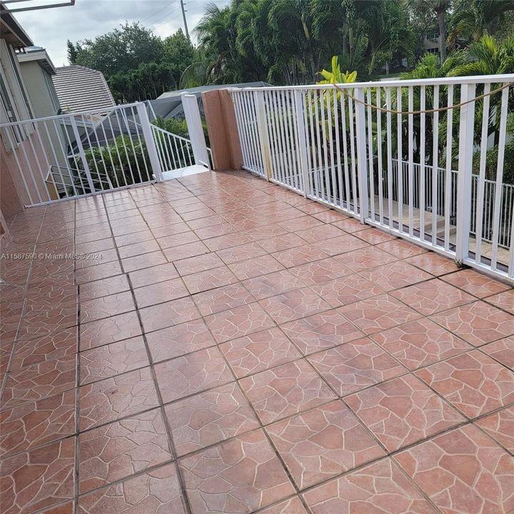 En Venta: $1,099,000 (6 camas, 4 baños, 3870 Pies cuadrados)