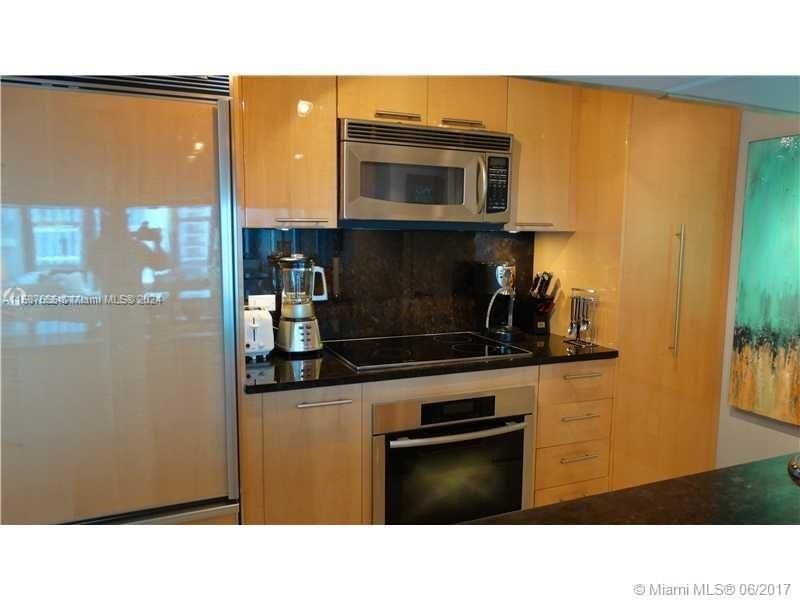 For Rent: $8,900 (2 beds, 2 baths, 1103 Square Feet)