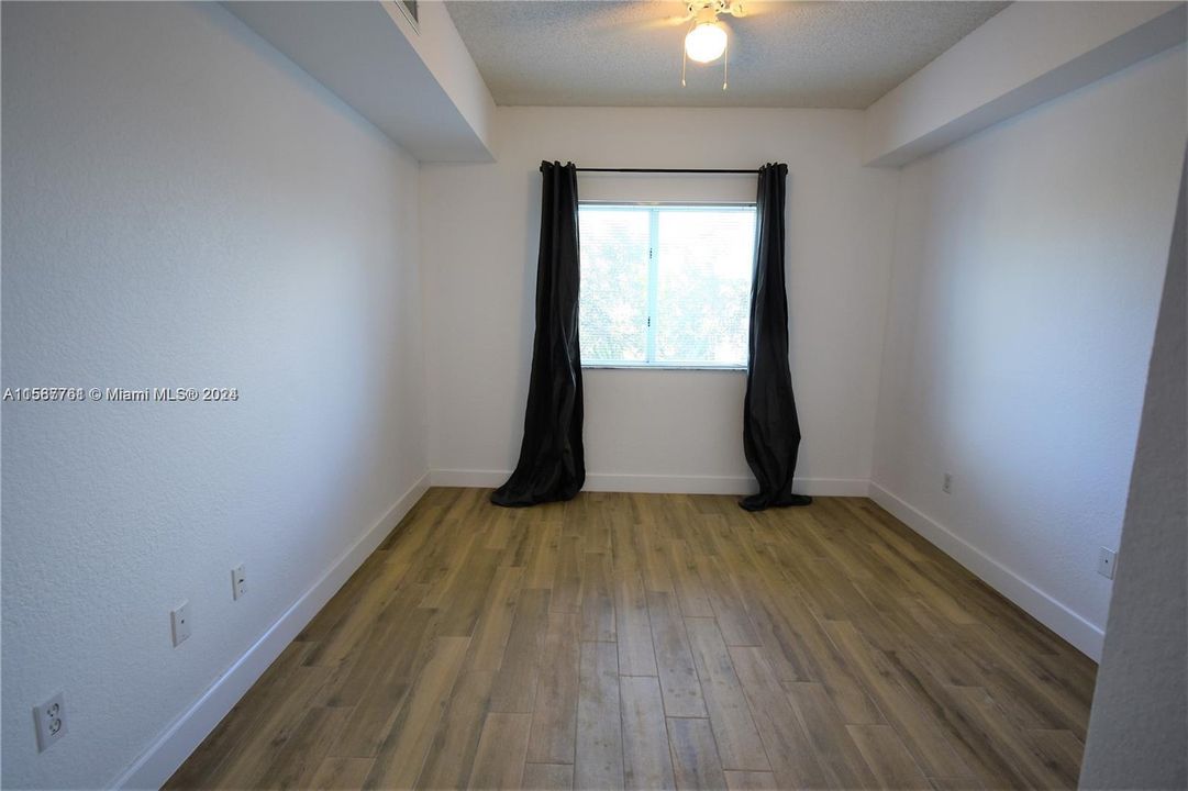 Recently Rented: $2,100 (1 beds, 1 baths, 652 Square Feet)