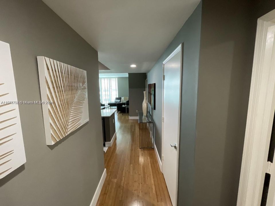 Active With Contract: $849,900 (2 beds, 2 baths, 1278 Square Feet)