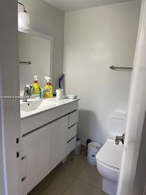 Recently Rented: $1,900 (1 beds, 1 baths, 806 Square Feet)