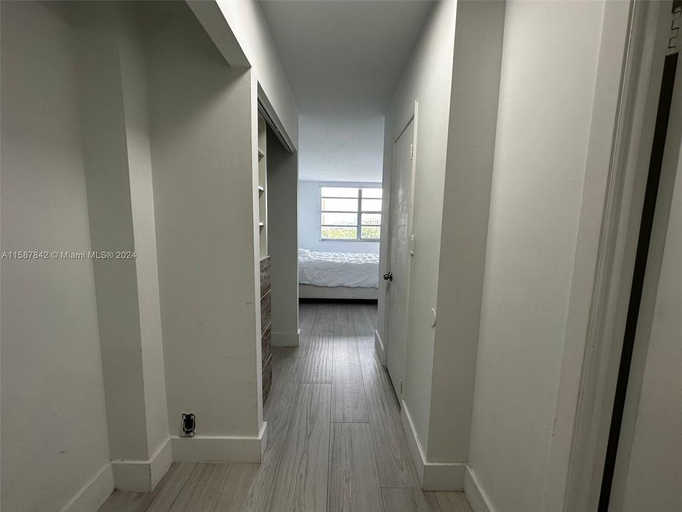 Recently Rented: $2,250 (1 beds, 1 baths, 887 Square Feet)