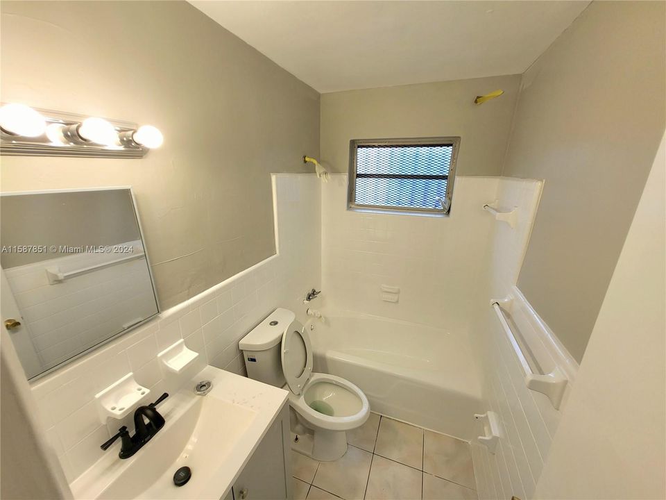 Active With Contract: $2,700 (3 beds, 2 baths, 1600 Square Feet)