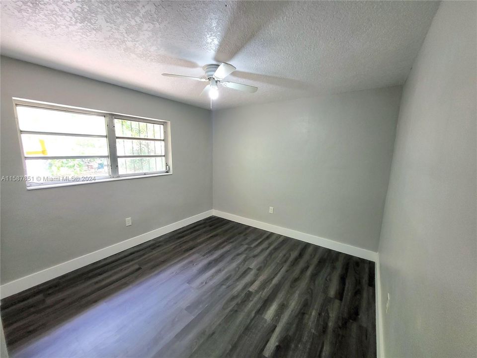 Active With Contract: $2,700 (3 beds, 2 baths, 1600 Square Feet)