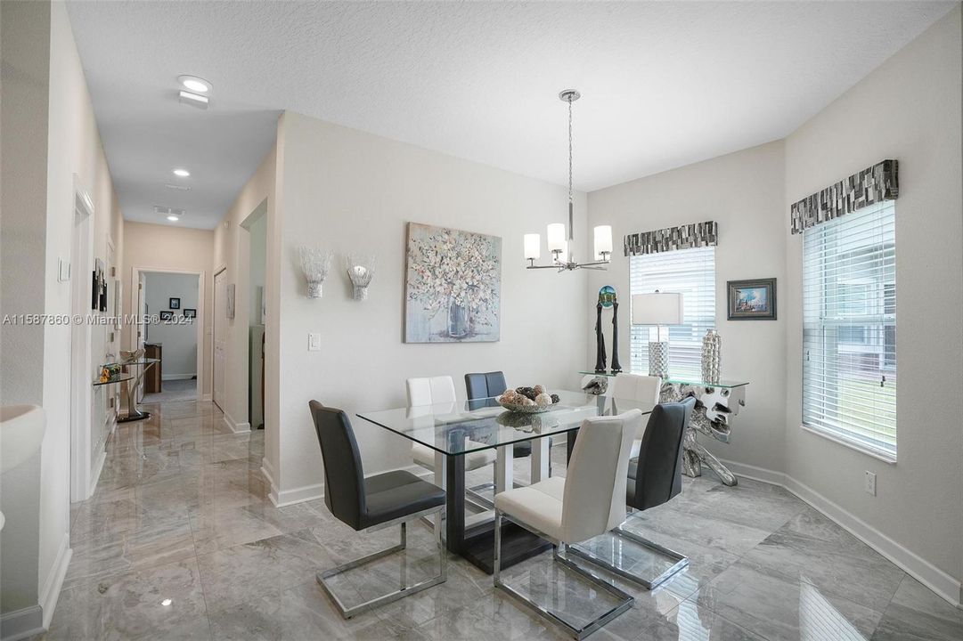 Recently Sold: $348,000 (2 beds, 2 baths, 1503 Square Feet)