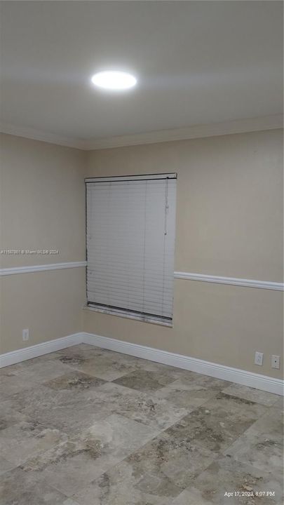 For Rent: $3,900 (3 beds, 2 baths, 1972 Square Feet)