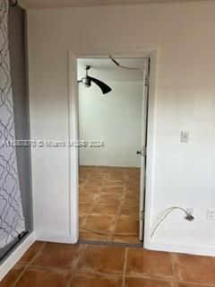 For Sale: $160,000 (1 beds, 1 baths, 1036 Square Feet)