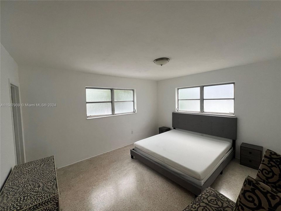 For Rent: $3,000 (2 beds, 2 baths, 1450 Square Feet)