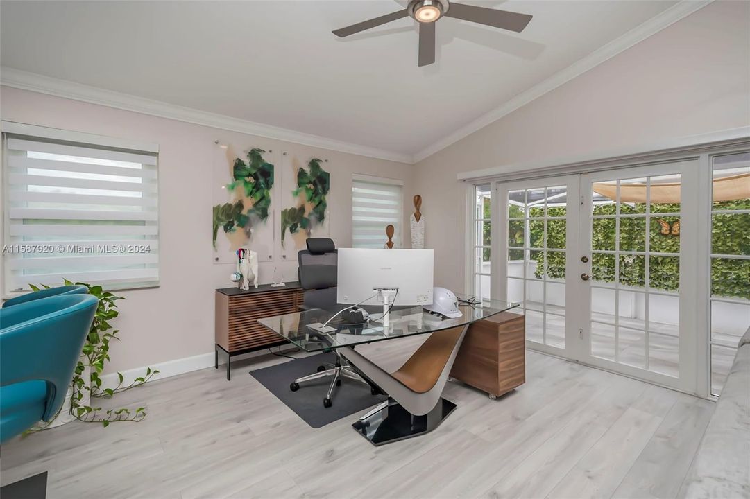 Active With Contract: $4,400 (3 beds, 2 baths, 1927 Square Feet)