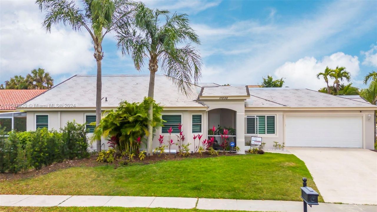 Active With Contract: $4,400 (3 beds, 2 baths, 1927 Square Feet)