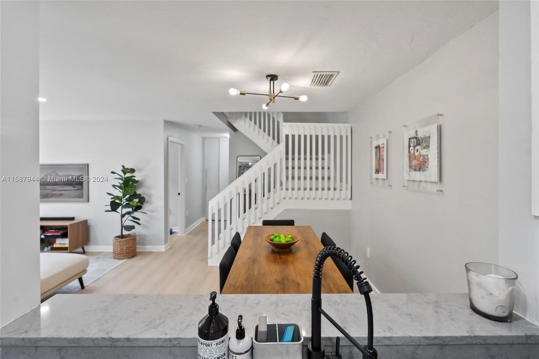 Active With Contract: $499,900 (3 beds, 2 baths, 1411 Square Feet)