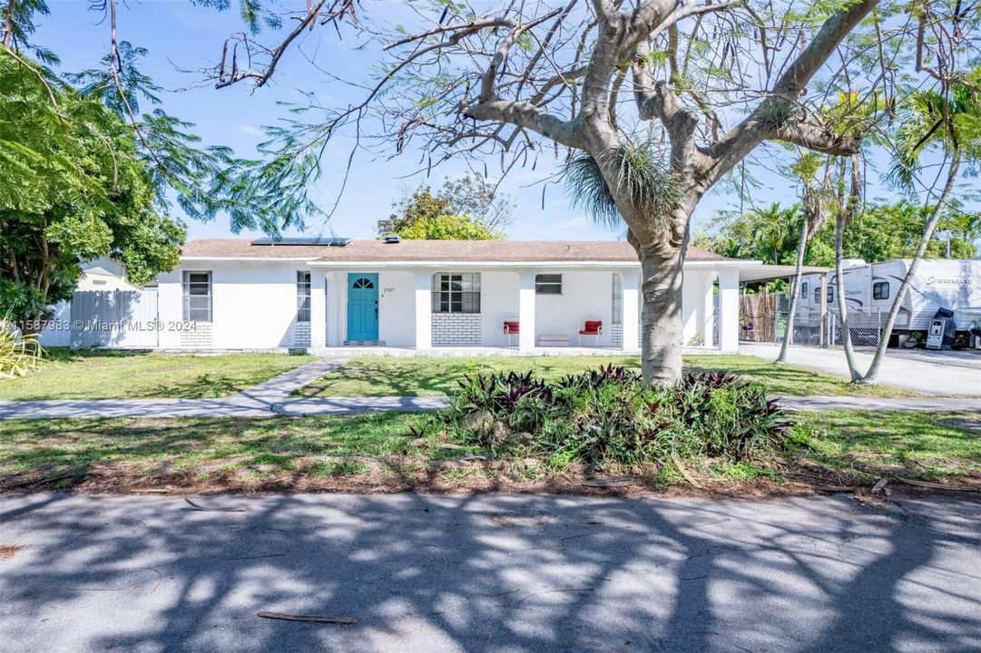 Recently Sold: $549,000 (4 beds, 2 baths, 1860 Square Feet)