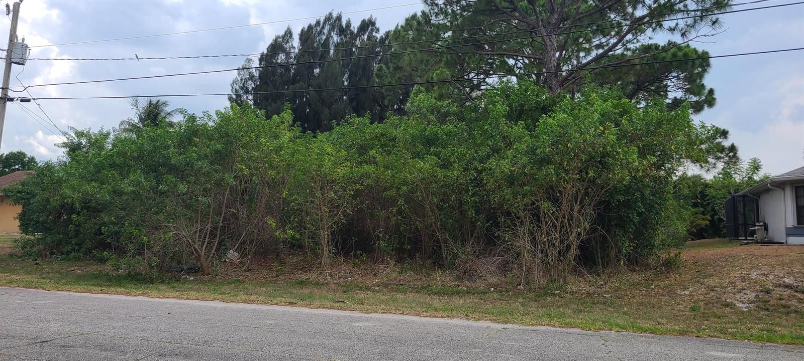 Activo con contrato: $140,000 (0.23 acres)