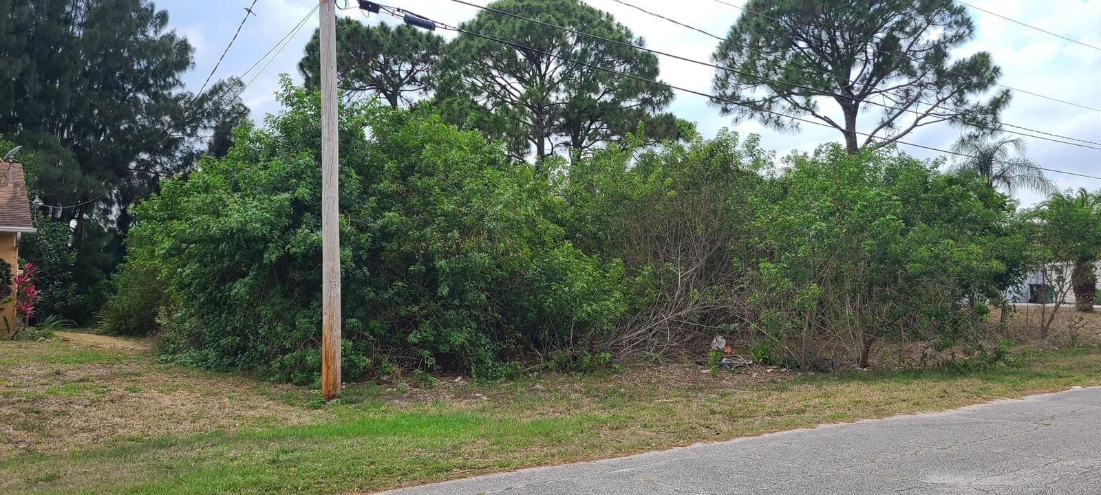 Activo con contrato: $140,000 (0.23 acres)