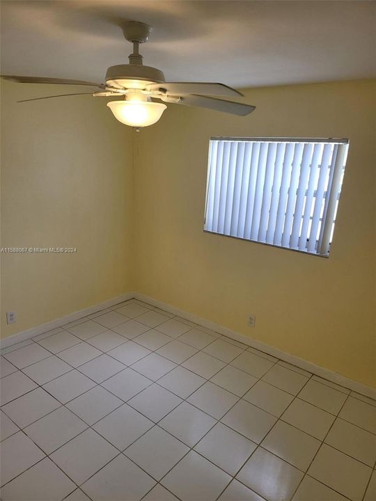 Recently Rented: $1,400 (1 beds, 1 baths, 0 Square Feet)