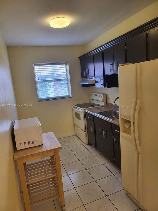 Recently Rented: $1,400 (1 beds, 1 baths, 0 Square Feet)