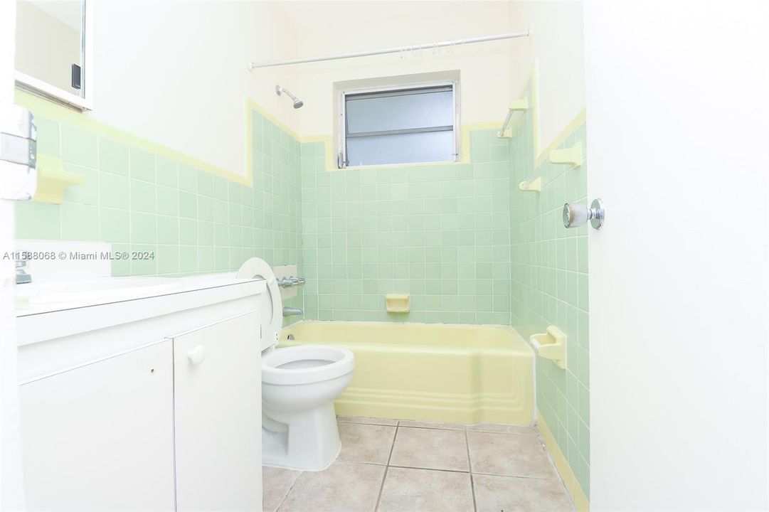 最近租的: $1,450 (1 贝兹, 1 浴室, 5580 平方英尺)