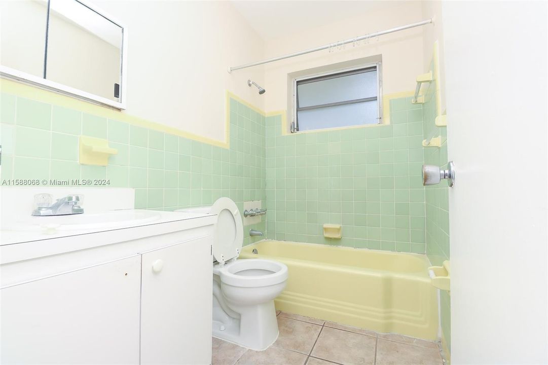 最近租的: $1,450 (1 贝兹, 1 浴室, 5580 平方英尺)