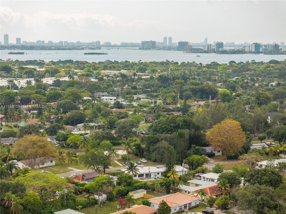 Active With Contract: $1,175,000 (3 beds, 3 baths, 2191 Square Feet)