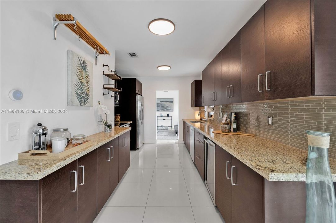 Recently Sold: $1,175,000 (3 beds, 3 baths, 2191 Square Feet)