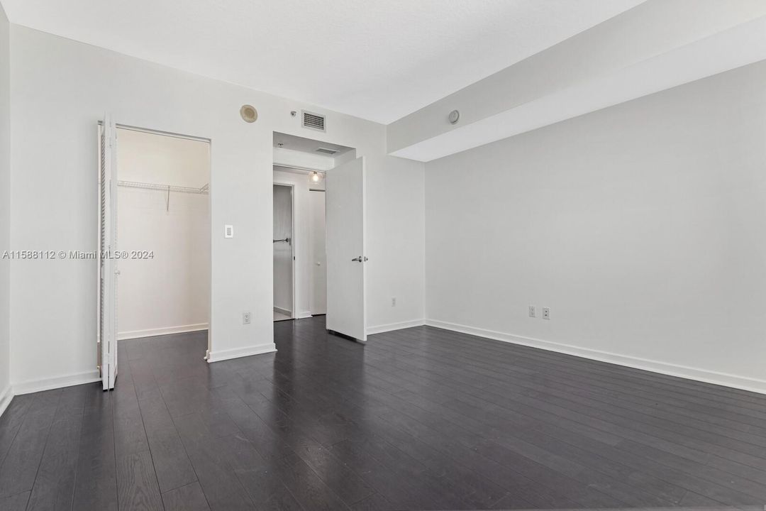 Recently Sold: $515,000 (1 beds, 1 baths, 846 Square Feet)