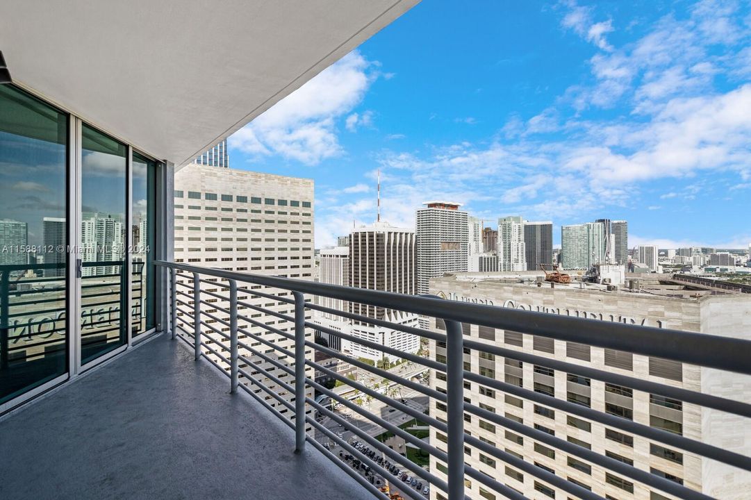 Recently Sold: $515,000 (1 beds, 1 baths, 846 Square Feet)