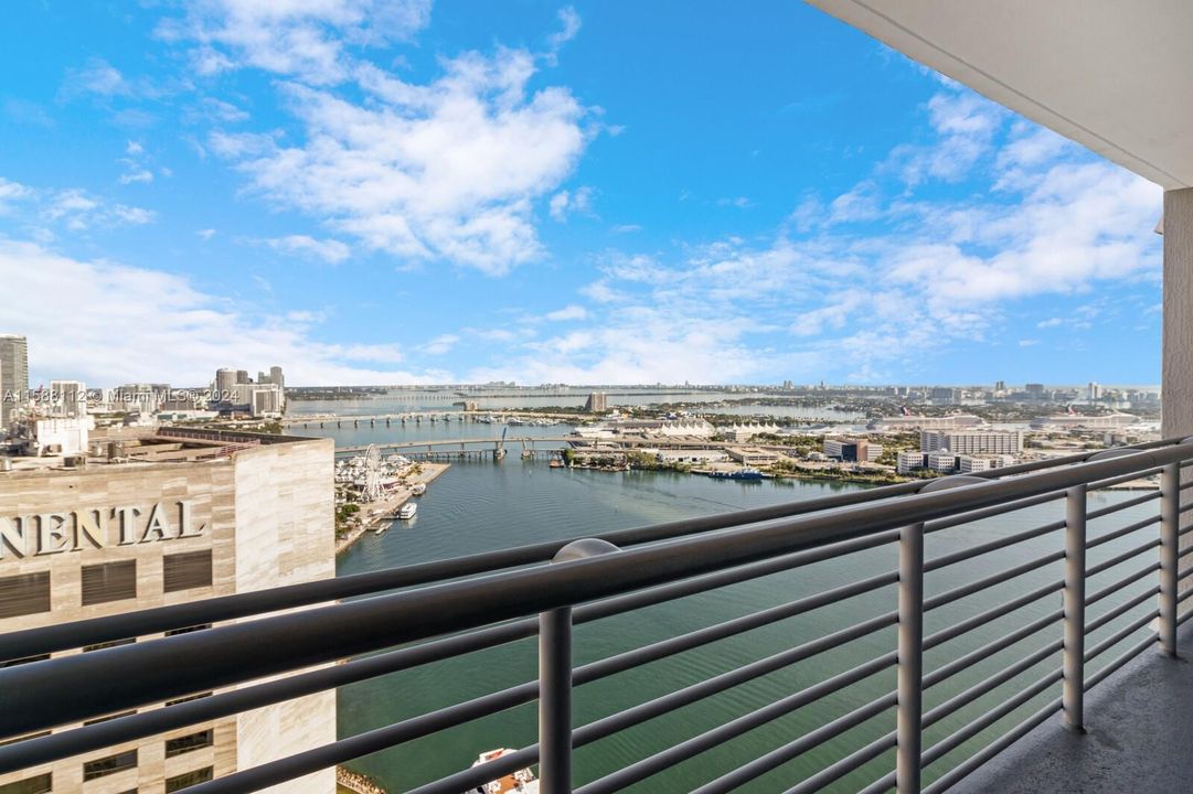 Recently Sold: $515,000 (1 beds, 1 baths, 846 Square Feet)