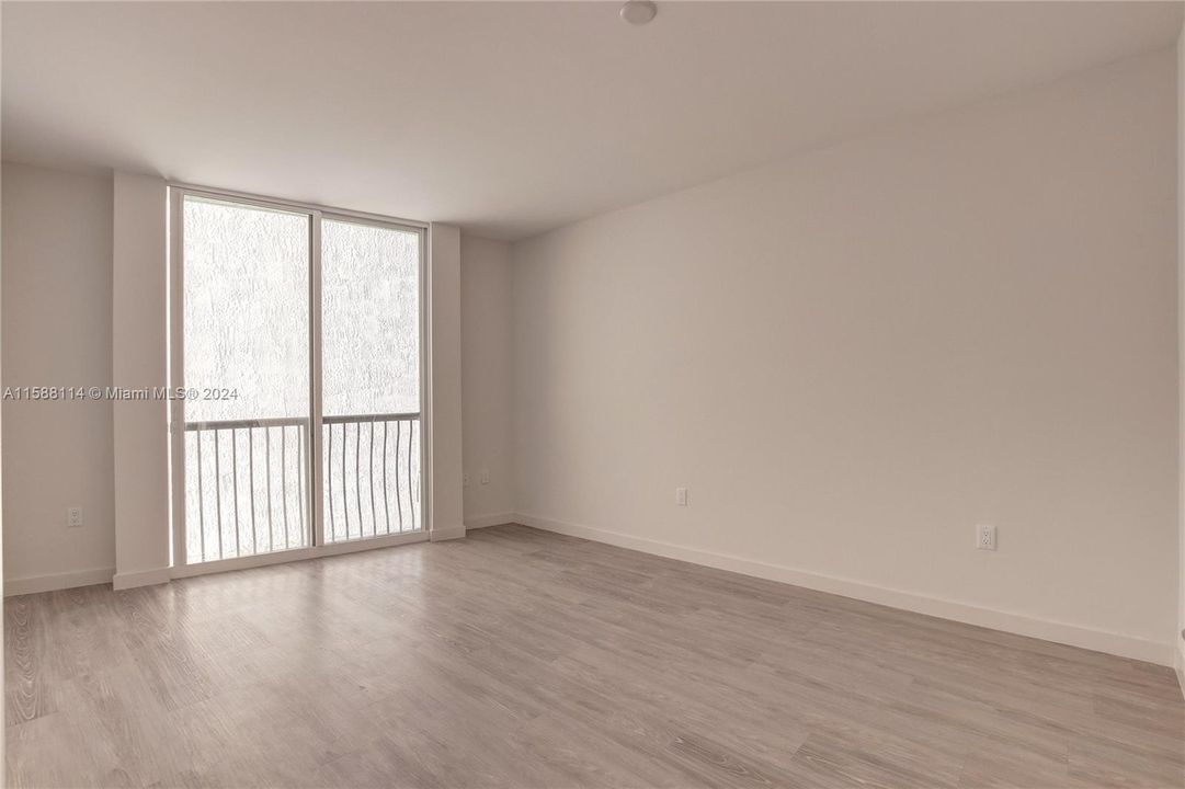 For Rent: $2,534 (1 beds, 1 baths, 708 Square Feet)