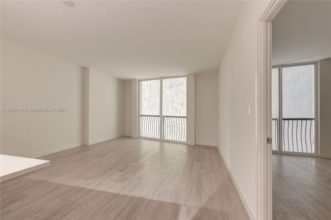 For Rent: $2,534 (1 beds, 1 baths, 708 Square Feet)