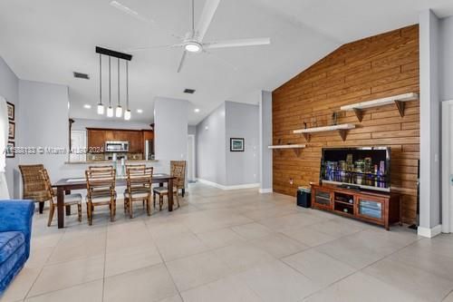 Active With Contract: $1,499,000 (3 beds, 2 baths, 1596 Square Feet)