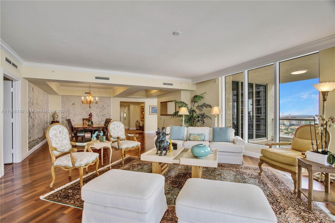 Recently Sold: $4,500,000 (5 beds, 5 baths, 4109 Square Feet)