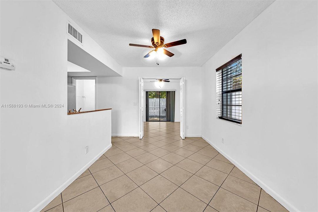 For Sale: $300,000 (3 beds, 2 baths, 1260 Square Feet)