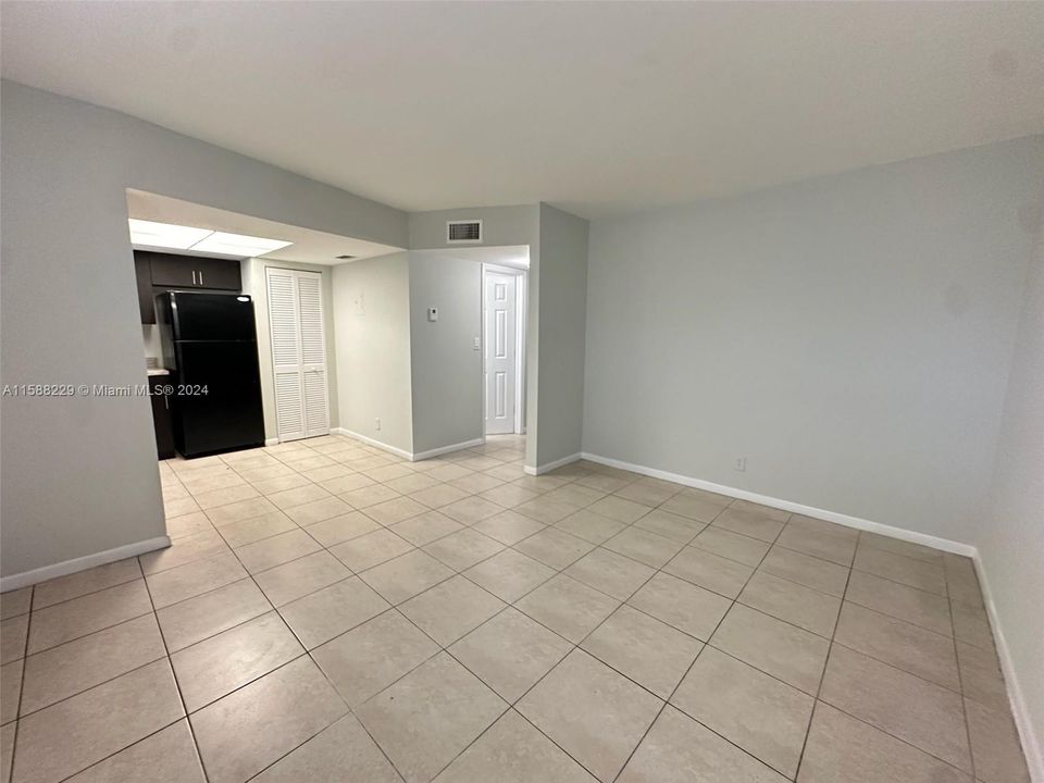 Recently Rented: $1,750 (2 beds, 1 baths, 590 Square Feet)