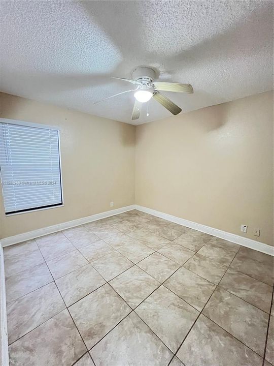 For Rent: $1,900 (2 beds, 2 baths, 904 Square Feet)