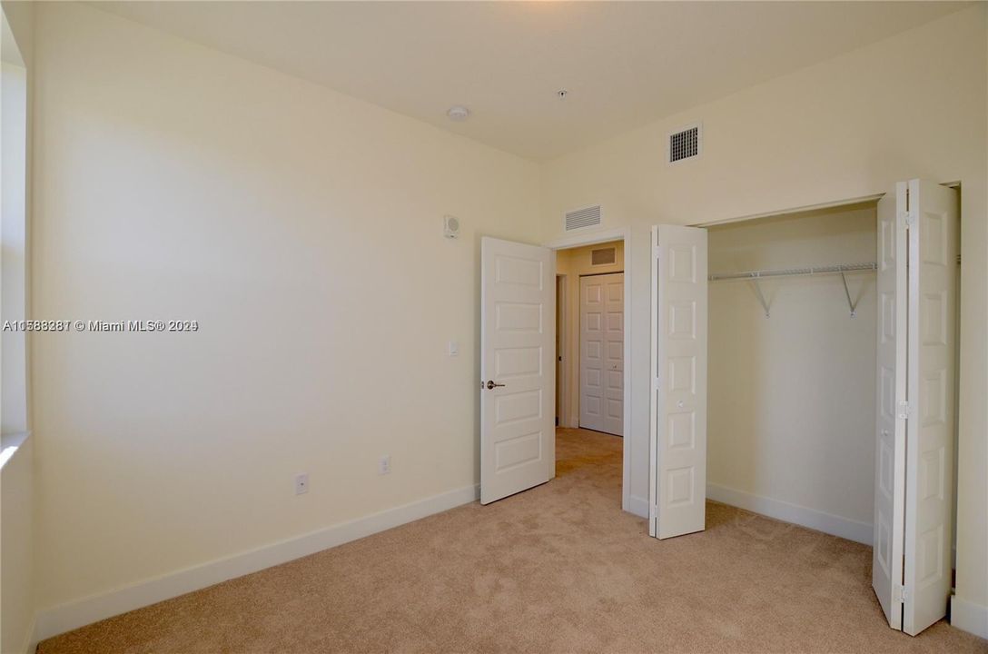 Active With Contract: $3,400 (3 beds, 2 baths, 1425 Square Feet)