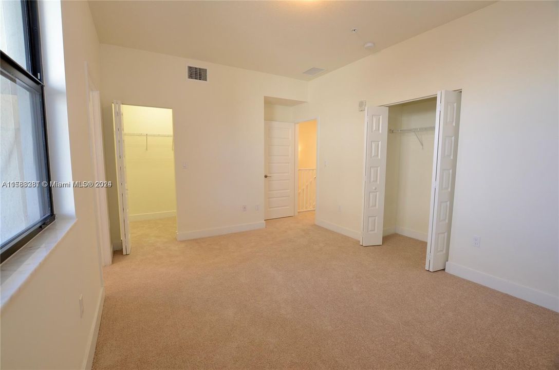 Active With Contract: $3,400 (3 beds, 2 baths, 1425 Square Feet)