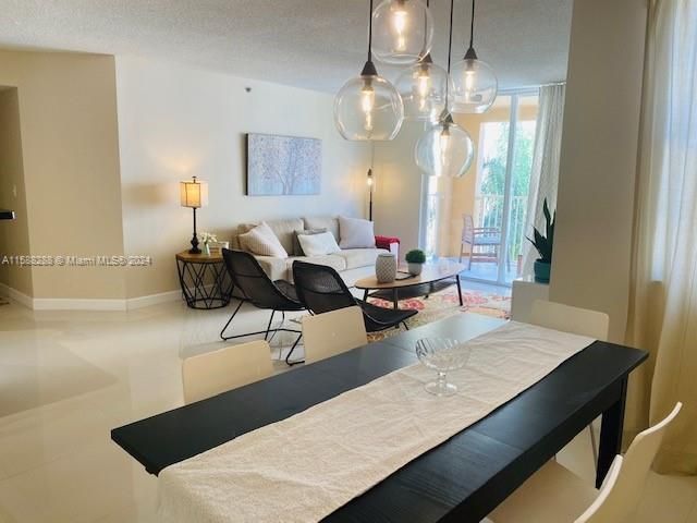 Recently Rented: $3,550 (2 beds, 2 baths, 1100 Square Feet)