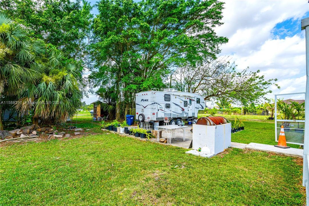 For Sale: $2,000,000 (4 beds, 3 baths, 2698 Square Feet)