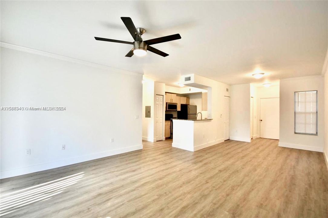 Recently Rented: $2,100 (1 beds, 1 baths, 850 Square Feet)