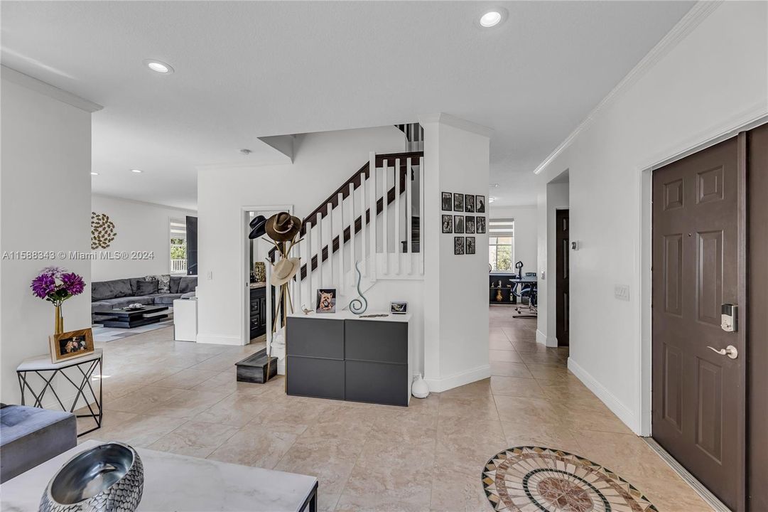 Active With Contract: $860,000 (4 beds, 3 baths, 2326 Square Feet)