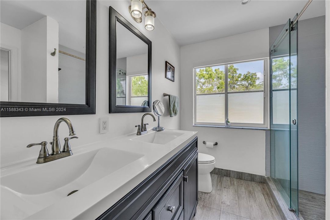 Active With Contract: $860,000 (4 beds, 3 baths, 2326 Square Feet)